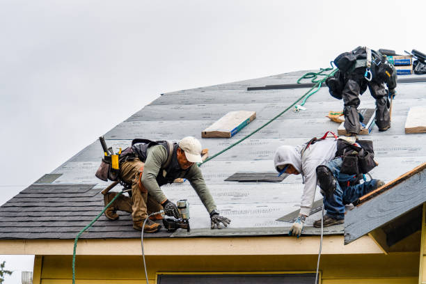 Professional Gutter Installation technician working in Spencer, ID